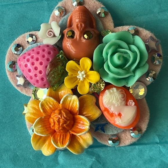 πππΌ  TARINA TARANTINO TRINKET HAIR CORSAGE πΌππ NWT ππΌπ - Picture 9 of 16